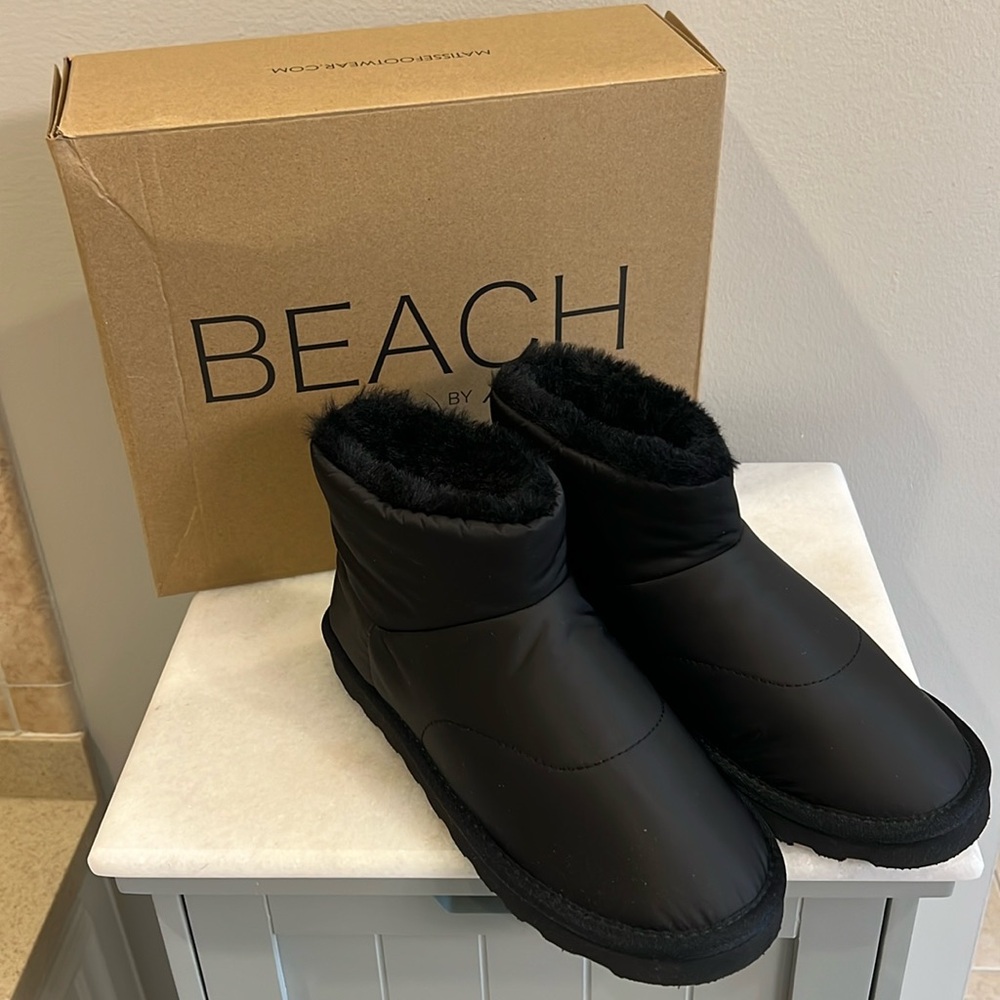 NWT Beach by Matisse Vail Bootie